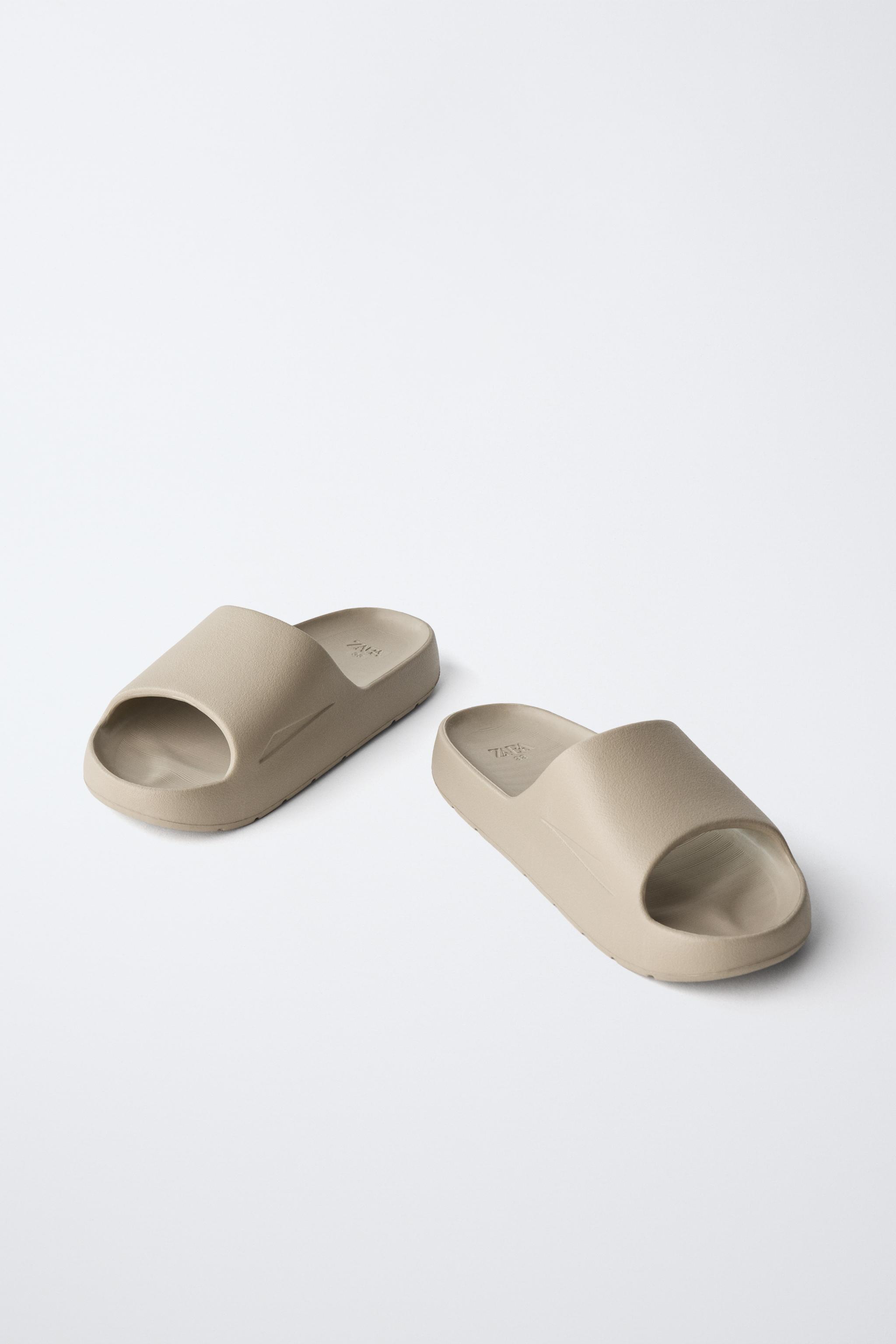 CLAQUETTES DE BAIN